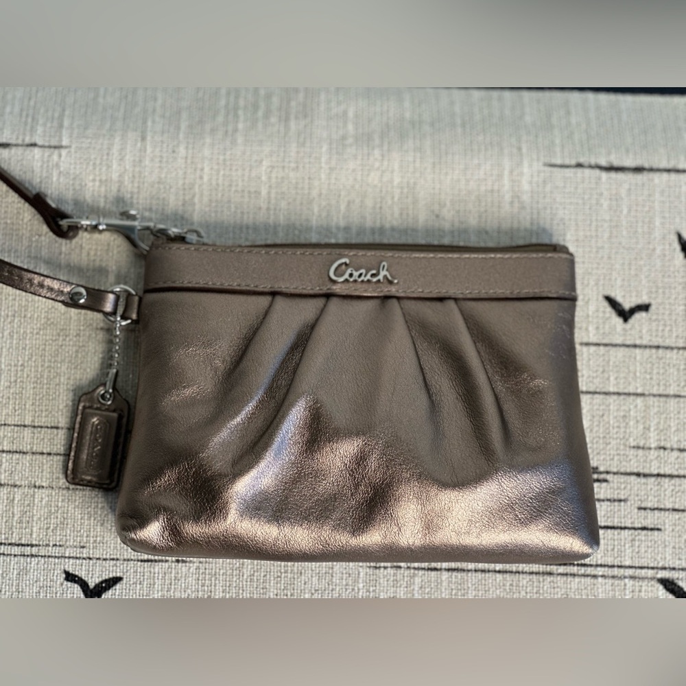 vintage Coach Ashley metallic bronze pleated leather wristlet